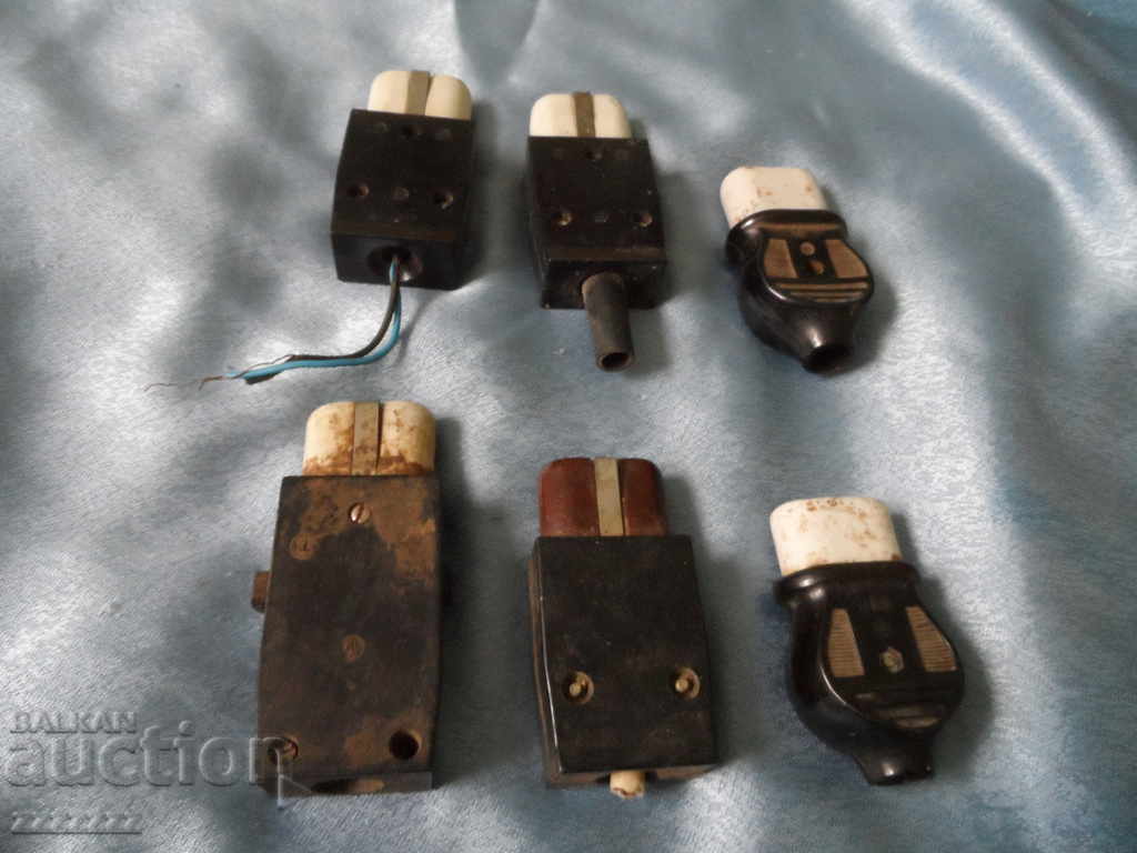 Delivery of keys, plugs Delivery of keys, plugs