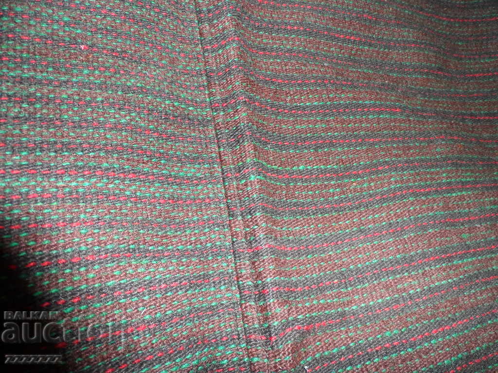 Delivery of KYUSTENDIL WOOL APRON