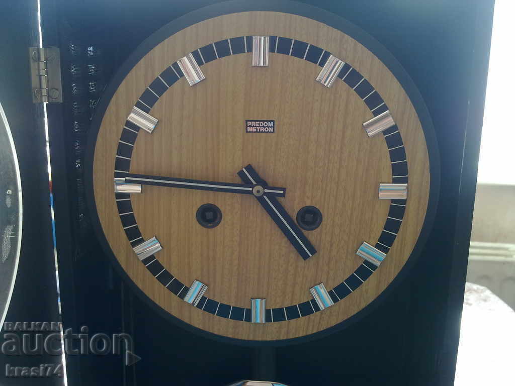 ρολόι τοίχου με τιμή 35.00 BGN | € 17.90