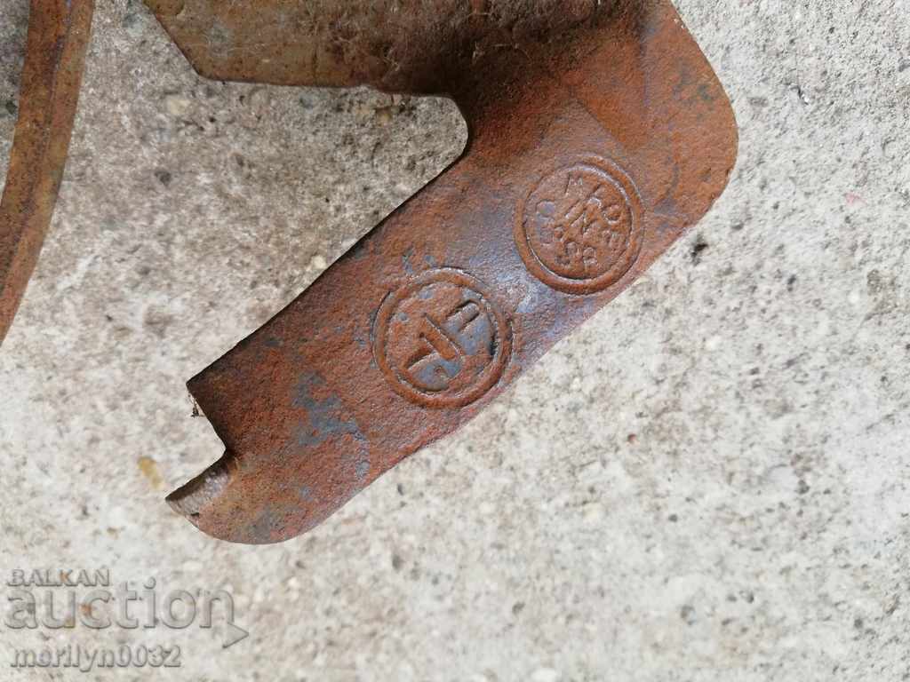 Auction Old hand-forged mowing hair, wrought iron Auction Old hand-forged mowing hair, wrought iron