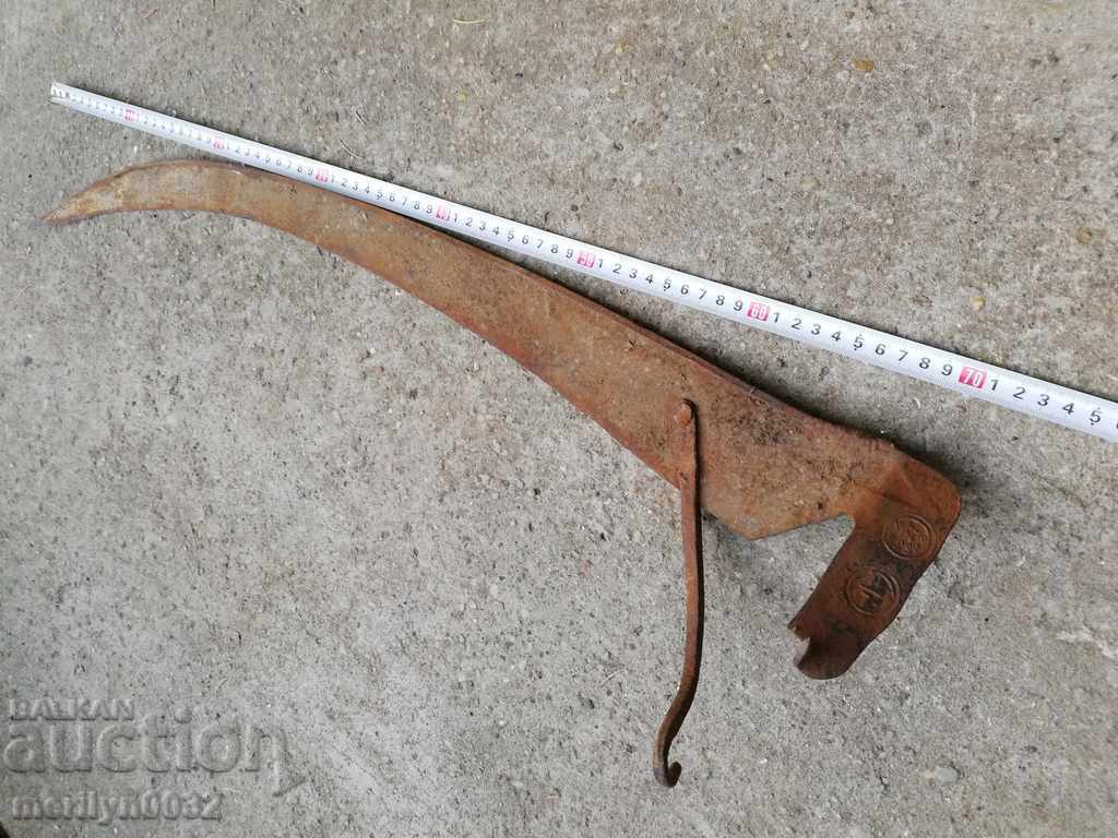 Delivery of Old hand-forged mowing hair, wrought iron Delivery of Old hand-forged mowing hair, wrought iron