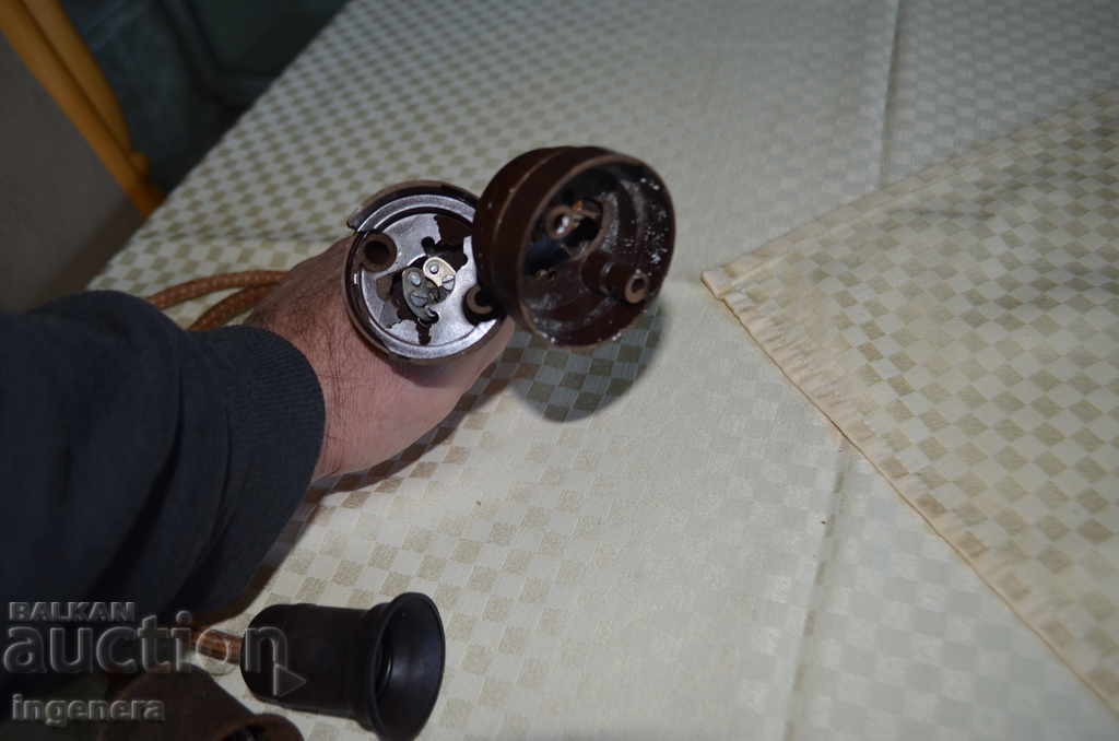Delivery of Socket and rosette with retro-cable-old bakelite Delivery of Socket and rosette with retro-cable-old bakelite