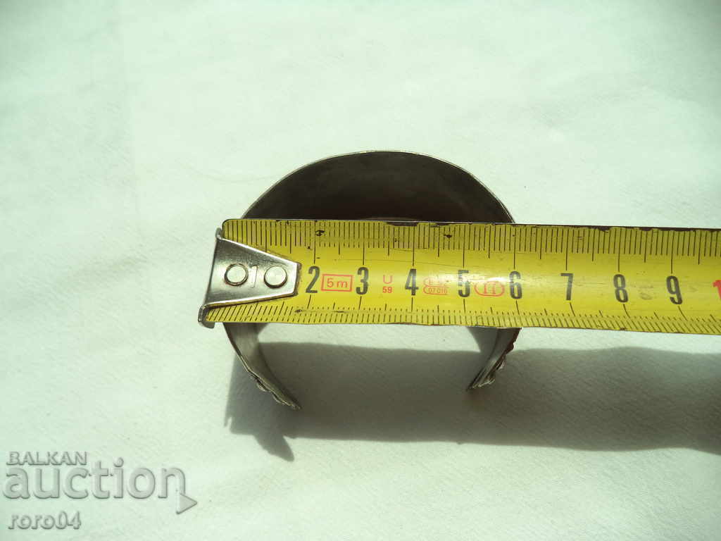 COCOUNTABLE SILVER WITH COVER - 5 COCOUNTABLE SILVER WITH COVER - 5