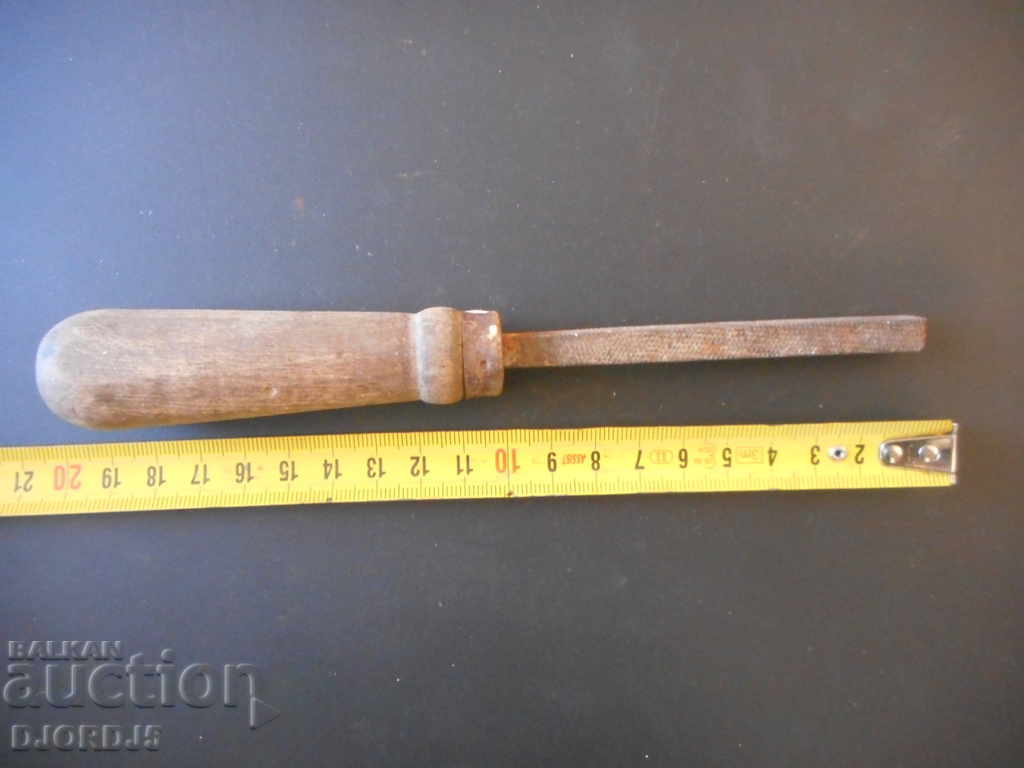 Delivery of Old files, wooden handle