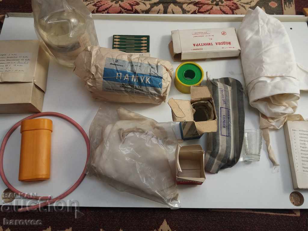 An old medical bag with a sum is working in it - 6 An old medical bag with a sum is working in it - 6