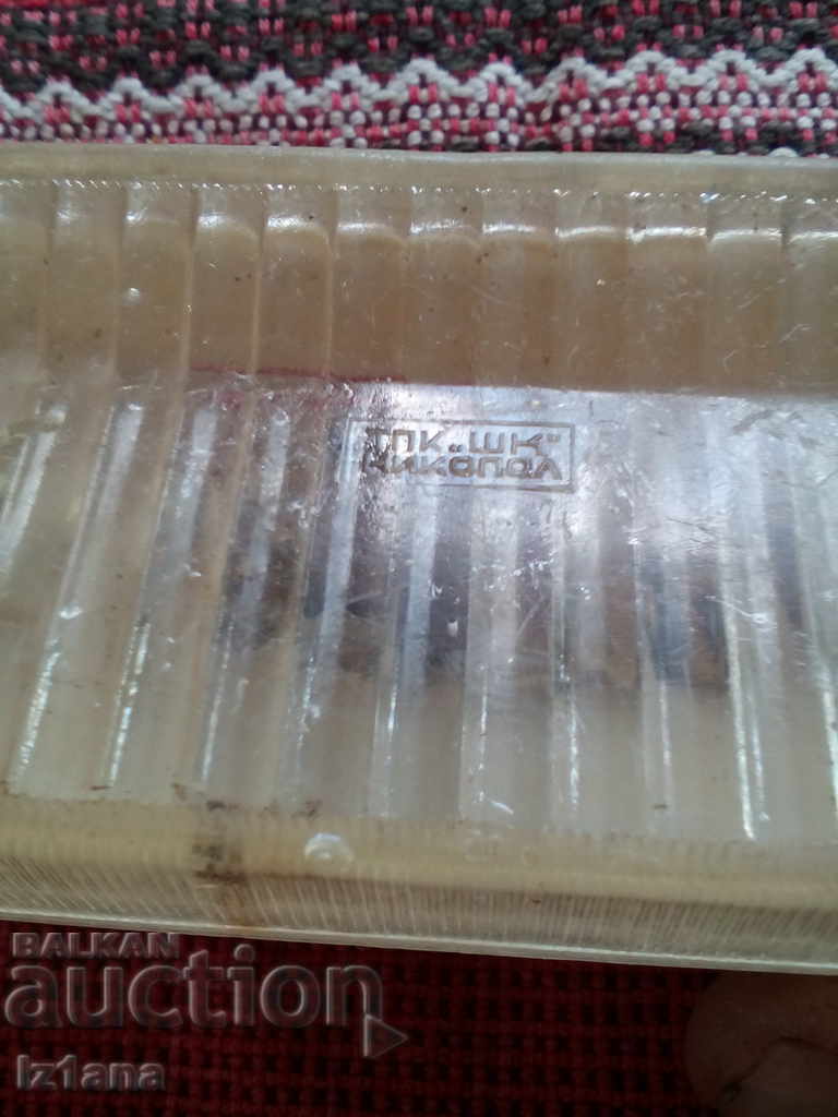 Ένα παλιό μπαγιονέτ, ένας προβολέας προς τα πίσω με τιμή 10.00 BGN | € 5.11