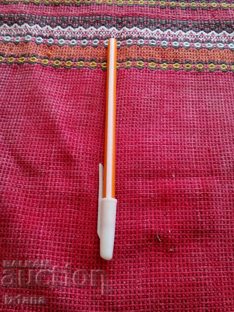 Un stilou vechi, un stilou, un stilou HEMUS cu preț 5.00 BGN | € 2.56