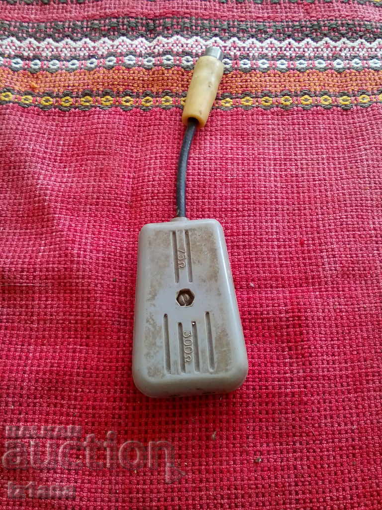 Old antenna coordinating device with price 5.00 BGN | € 2.56