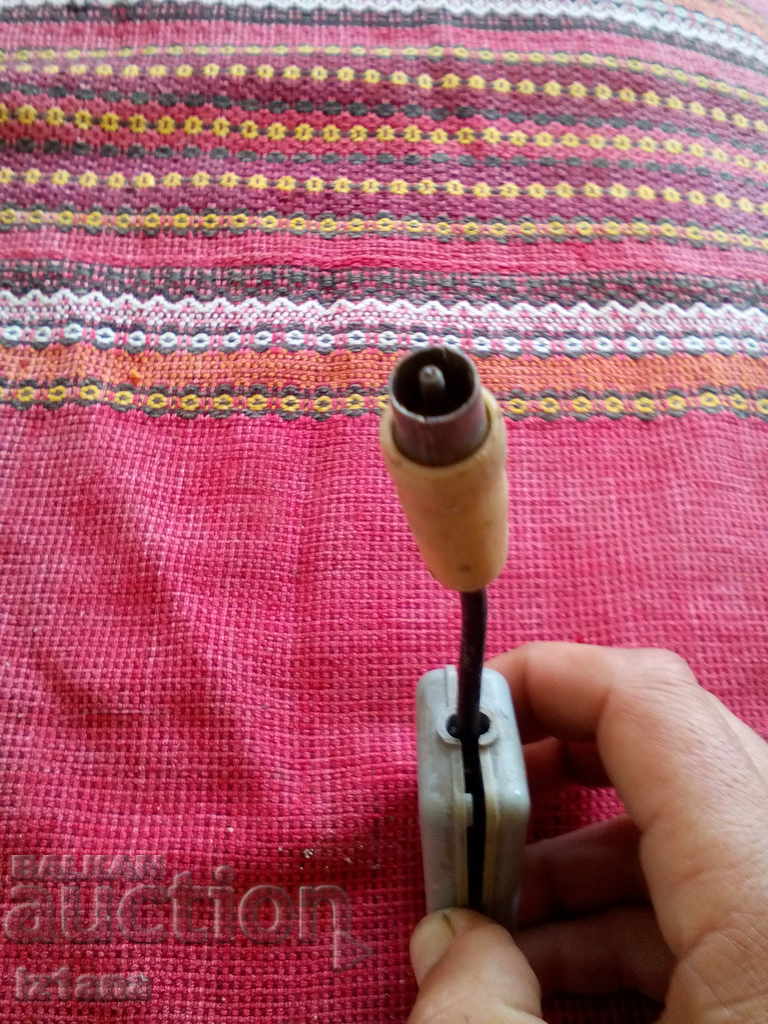 Delivery of Old antenna coordinating device