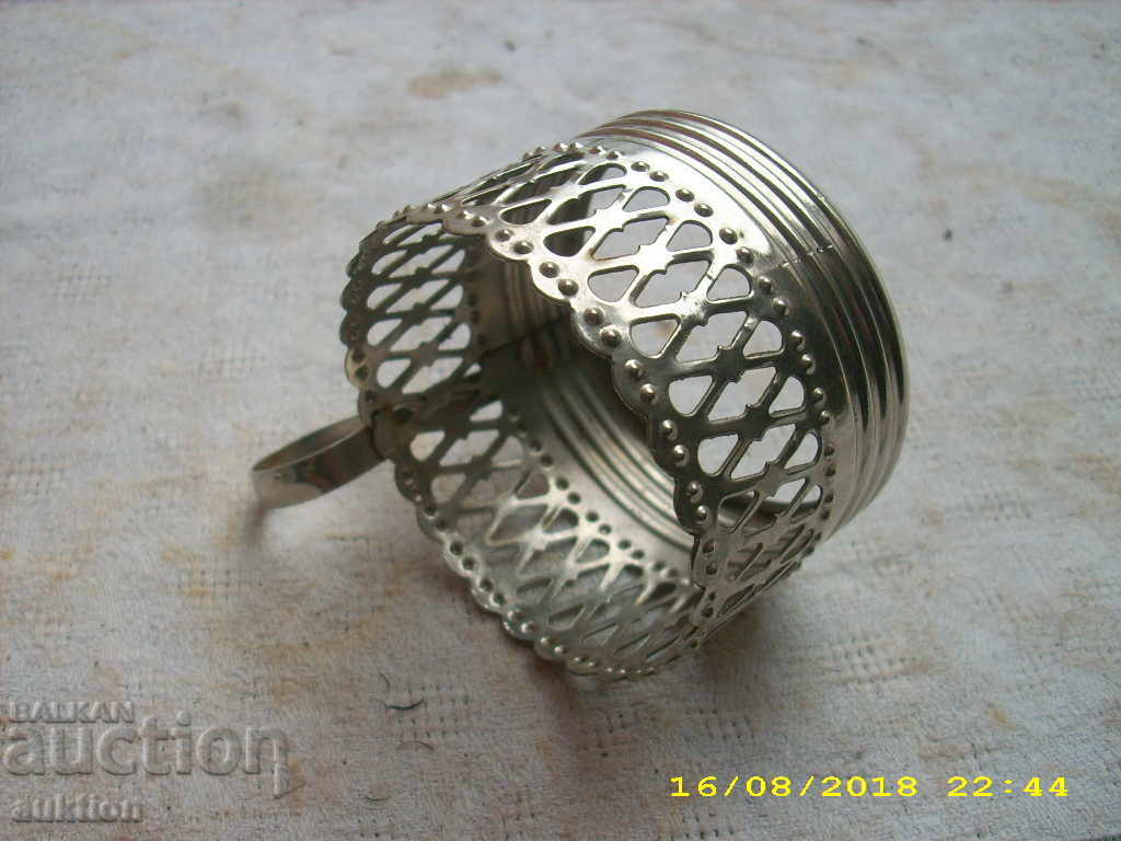 Delivery of STAR METAL CHAIN FOR RUSSIAN CHAIR Delivery of STAR METAL CHAIN FOR RUSSIAN CHAIR