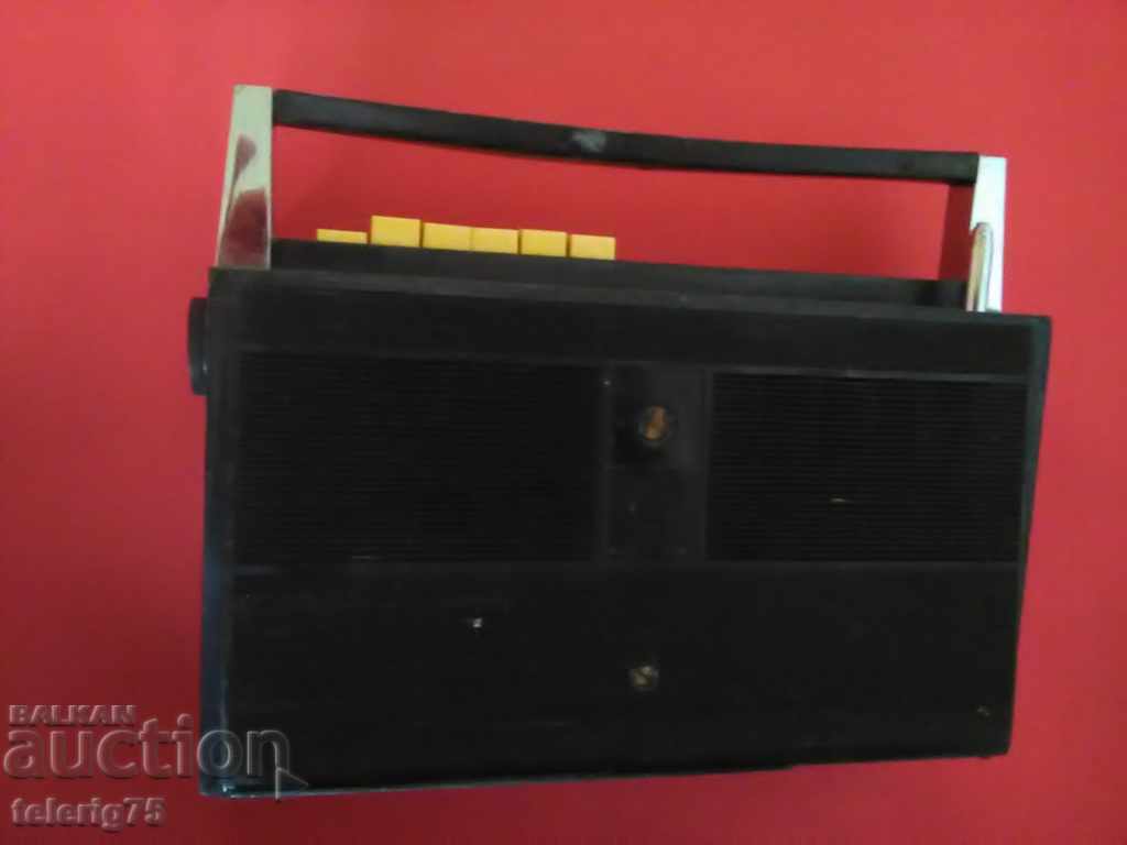 Auction Russian Old Retro Radio'SONATA-201 ' Auction Russian Old Retro Radio'SONATA-201 '