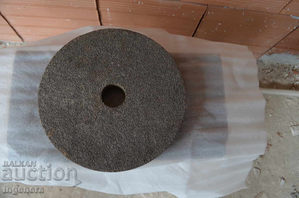 ABRASIVE DISC STONE FOR EMERALD