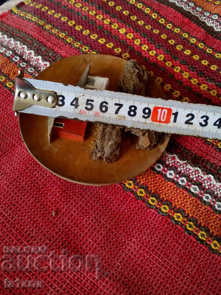 Licitație decorare vechi din lemn Licitație decorare vechi din lemn