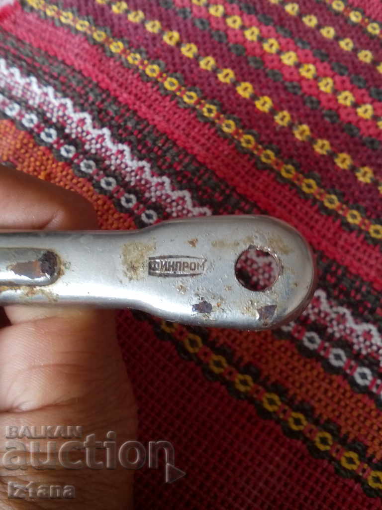 Delivery of An old opener Delivery of An old opener