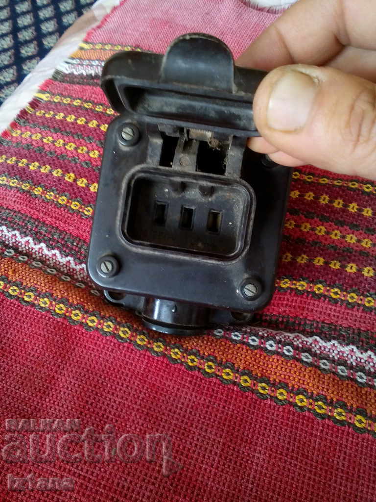 An old electrical outlet with price 15.00 BGN | € 7.67 An old electrical outlet with price 15.00 BGN | € 7.67