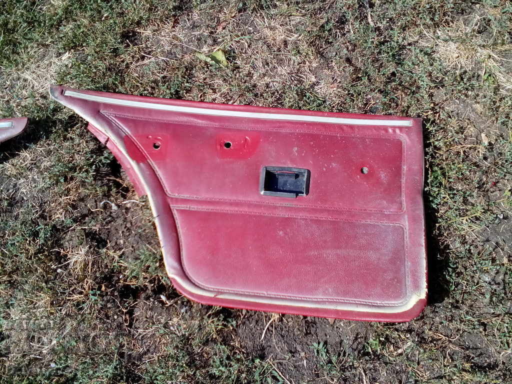 Jurily neck, JAZ with price 20.00 BGN | € 10.23