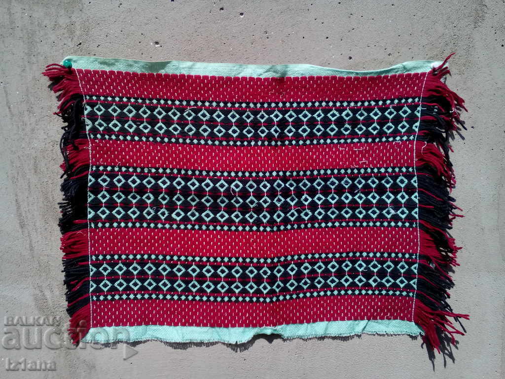 Panou antic, caz de pernă cu preț 10.00 BGN | € 5.11 Panou antic, caz de pernă cu preț 10.00 BGN | € 5.11