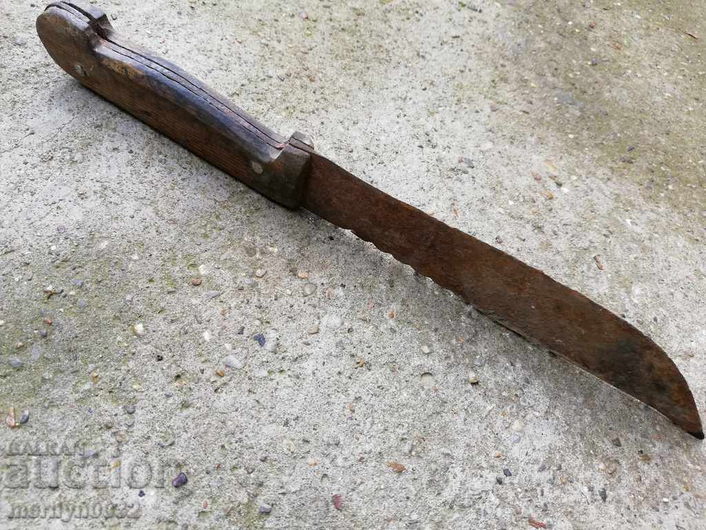 Old hand forged butcher dagger kulak with price 39.00 BGN | € 19.94 Old hand forged butcher dagger kulak with price 39.00 BGN | € 19.94