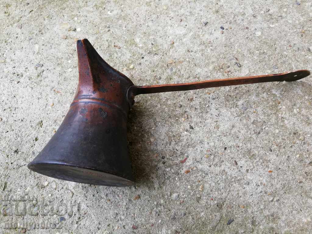 Old copper tin, coffee, baker, copper pot with price 65.00 BGN | € 33.23 Old copper tin, coffee, baker, copper pot with price 65.00 BGN | € 33.23