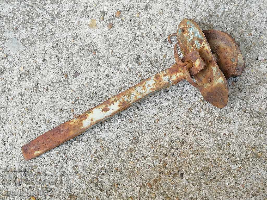 Antique wrought iron latch, lock, latch for an antique gate with price 39.00 BGN | € 19.94 Antique wrought iron latch, lock, latch for an antique gate with price 39.00 BGN | € 19.94