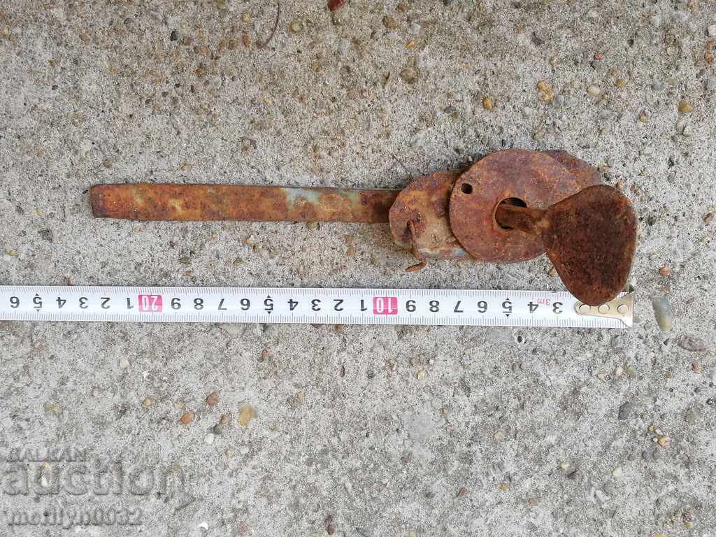 Antique wrought iron latch, lock, latch for an antique gate - 5 Antique wrought iron latch, lock, latch for an antique gate - 5