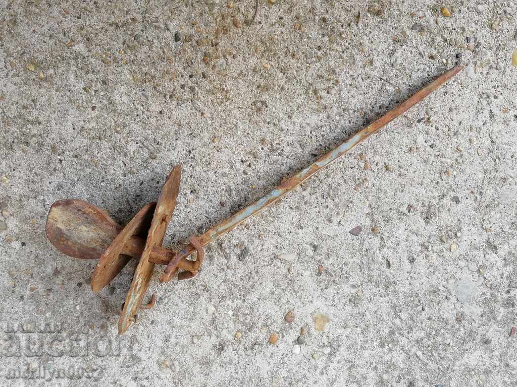 Antique wrought iron latch, lock, latch for an antique gate - 6 Antique wrought iron latch, lock, latch for an antique gate - 6