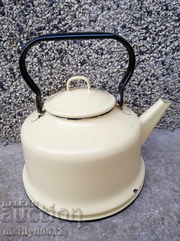 Old enameled teapot, coffee maker, kettle with price 39.00 BGN | € 19.94 Old enameled teapot, coffee maker, kettle with price 39.00 BGN | € 19.94