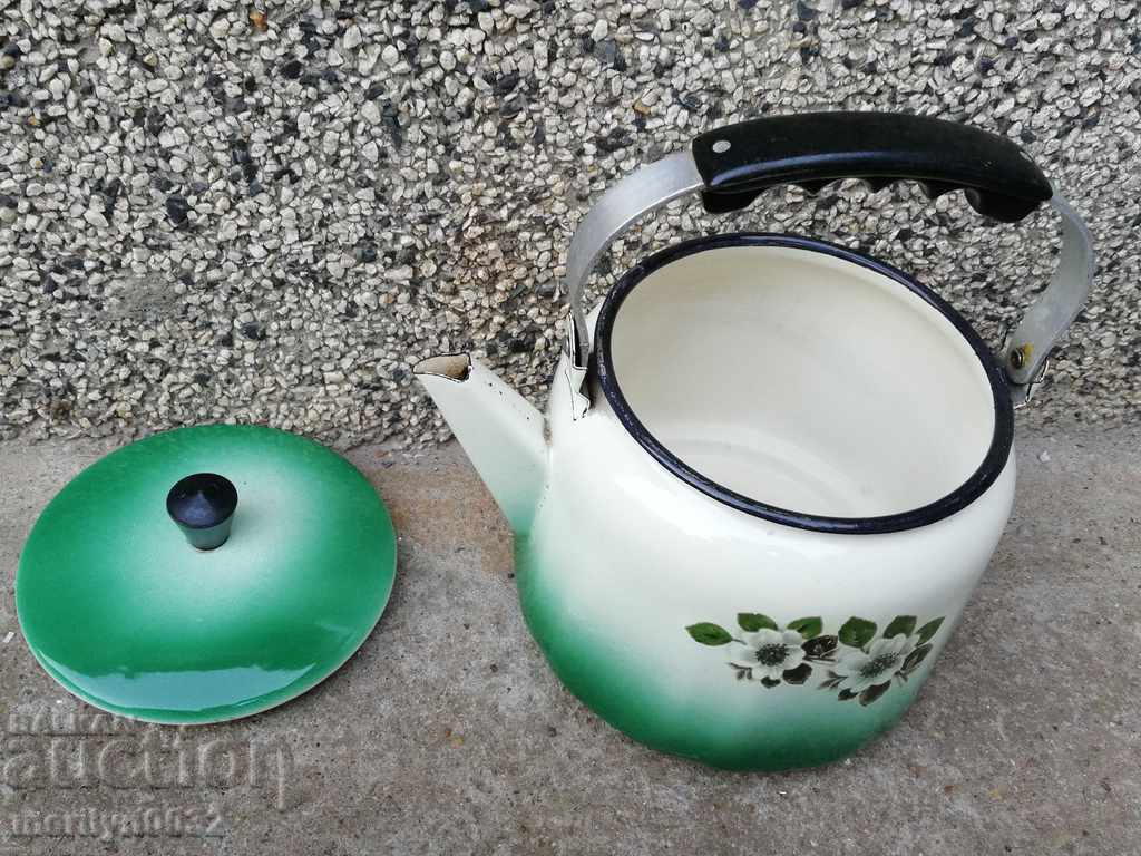 Auction Old enameled teapot, coffee maker, kettle Auction Old enameled teapot, coffee maker, kettle