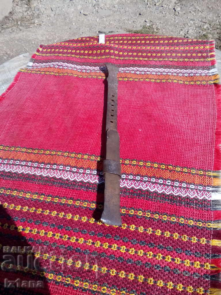 Delivery of An old shrug