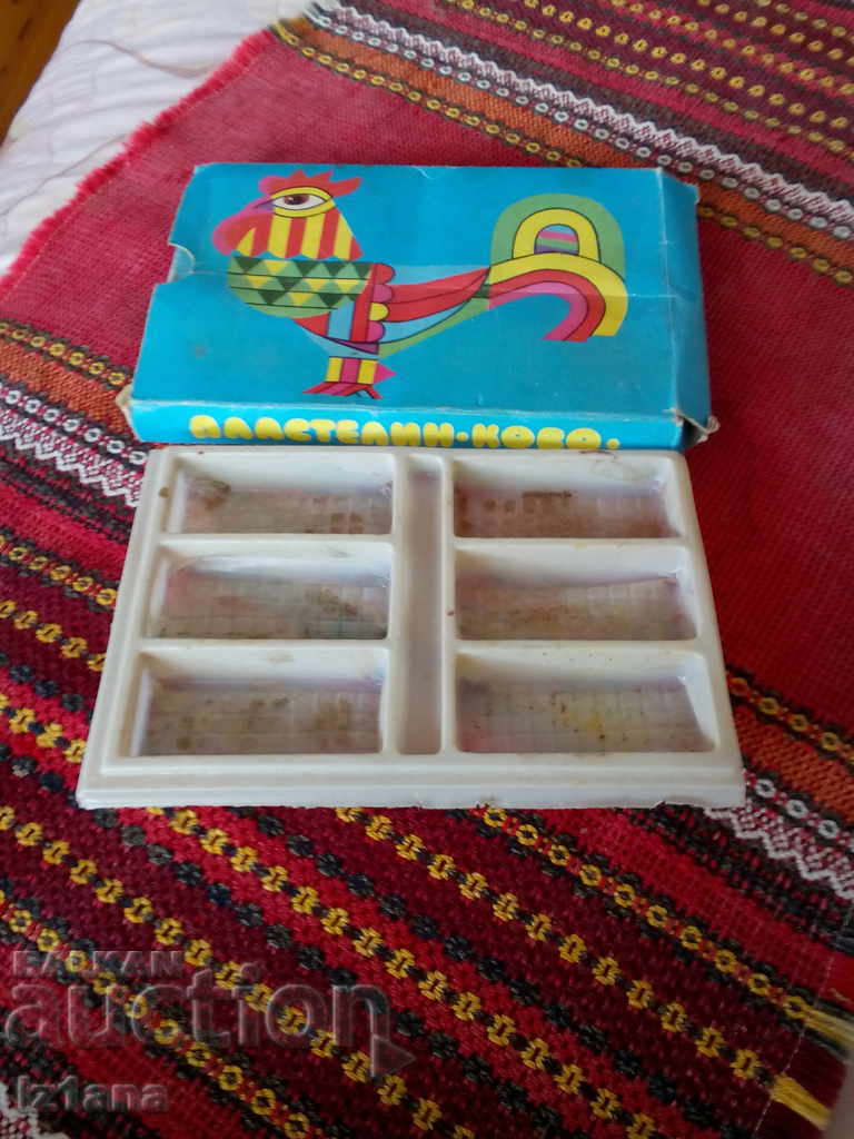 Auction An old box, a pack of Plastelin Kovo Auction An old box, a pack of Plastelin Kovo
