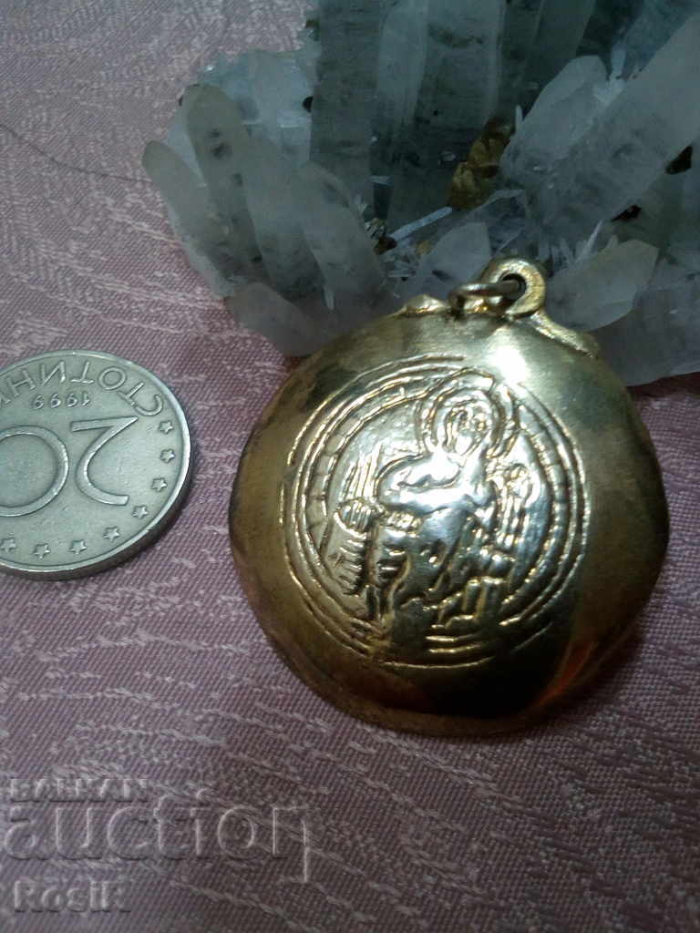 Auction YELLOW SILVER VISULA Auction YELLOW SILVER VISULA