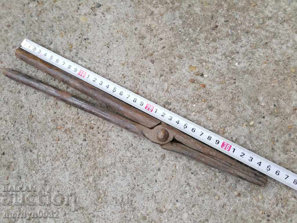 Blacksmith's tongs wrought iron tool with price 49.00 BGN | € 25.05 Blacksmith's tongs wrought iron tool with price 49.00 BGN | € 25.05