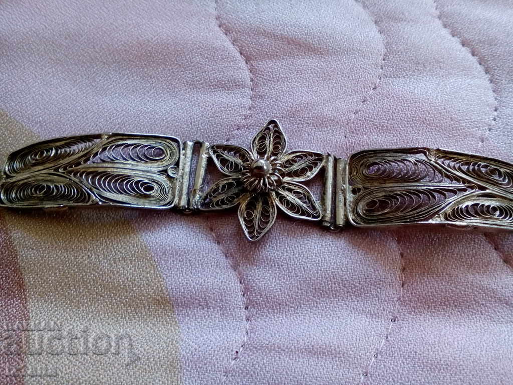 Delivery of Old bracelet