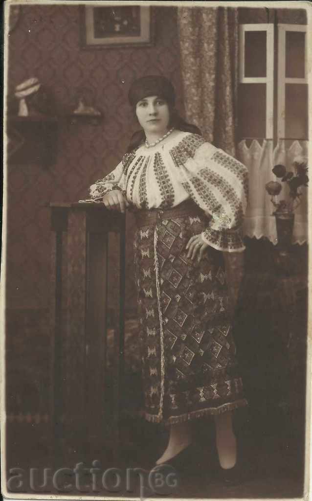 Old photo, costume from Pitesti