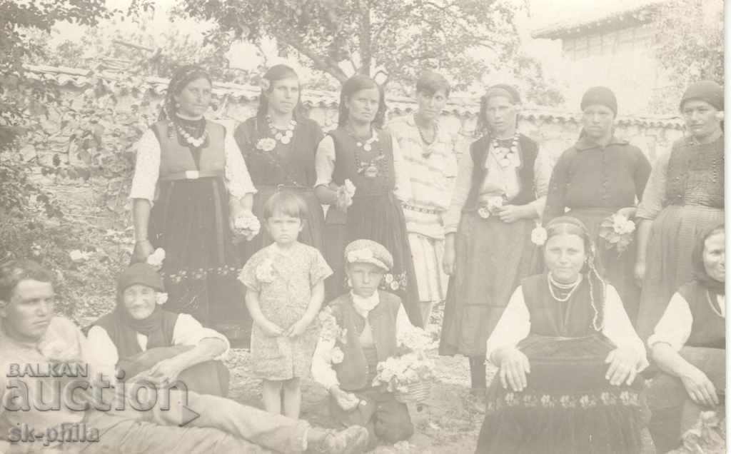 Antique φωτογραφία - μια ομάδα ανθρώπων με κοστούμια