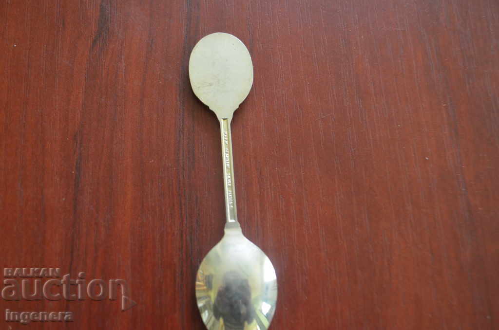 Delivery of COLLECTIONAL LOYALTY