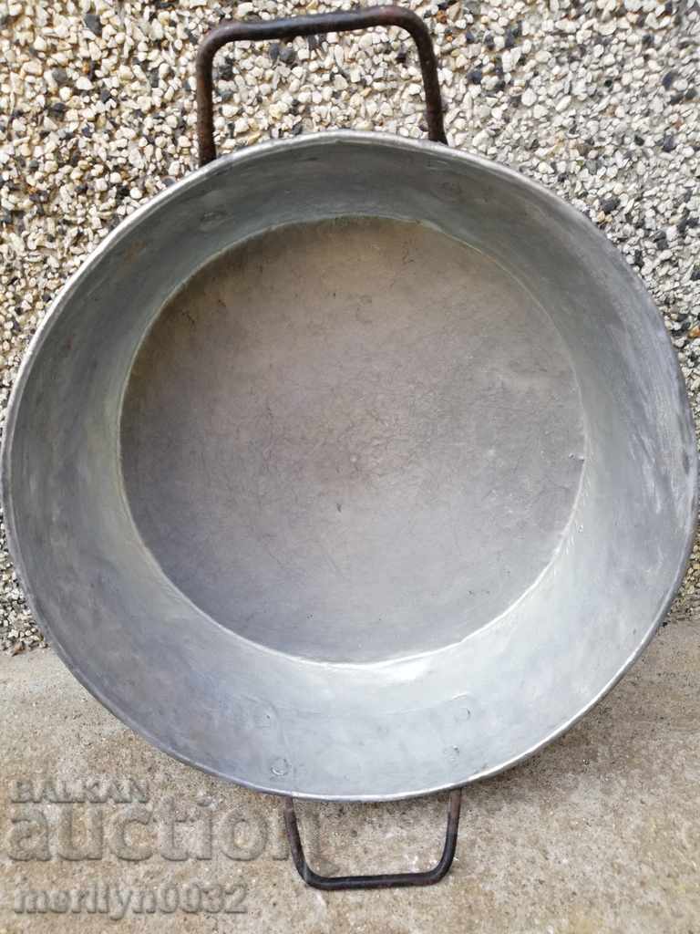 An old copper baking tin tray copper pot with price 99.00 BGN | € 50.62 An old copper baking tin tray copper pot with price 99.00 BGN | € 50.62