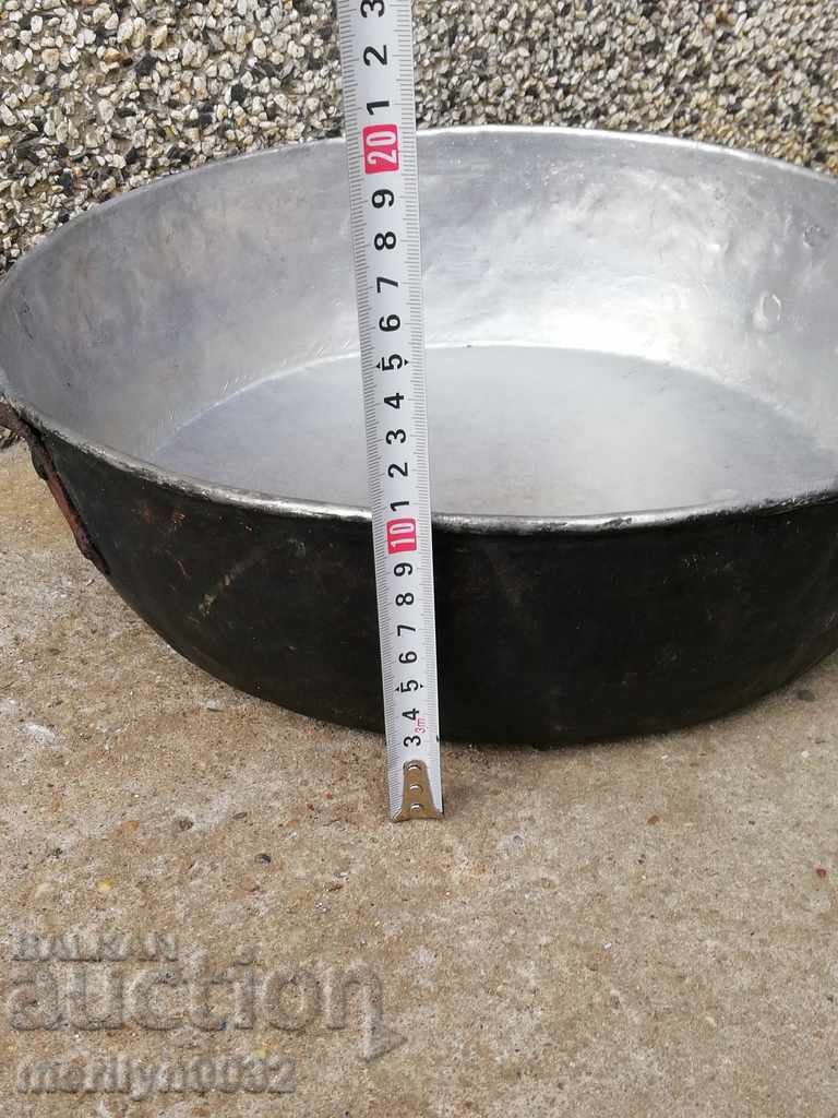 Auction An old copper baking tin tray copper pot Auction An old copper baking tin tray copper pot