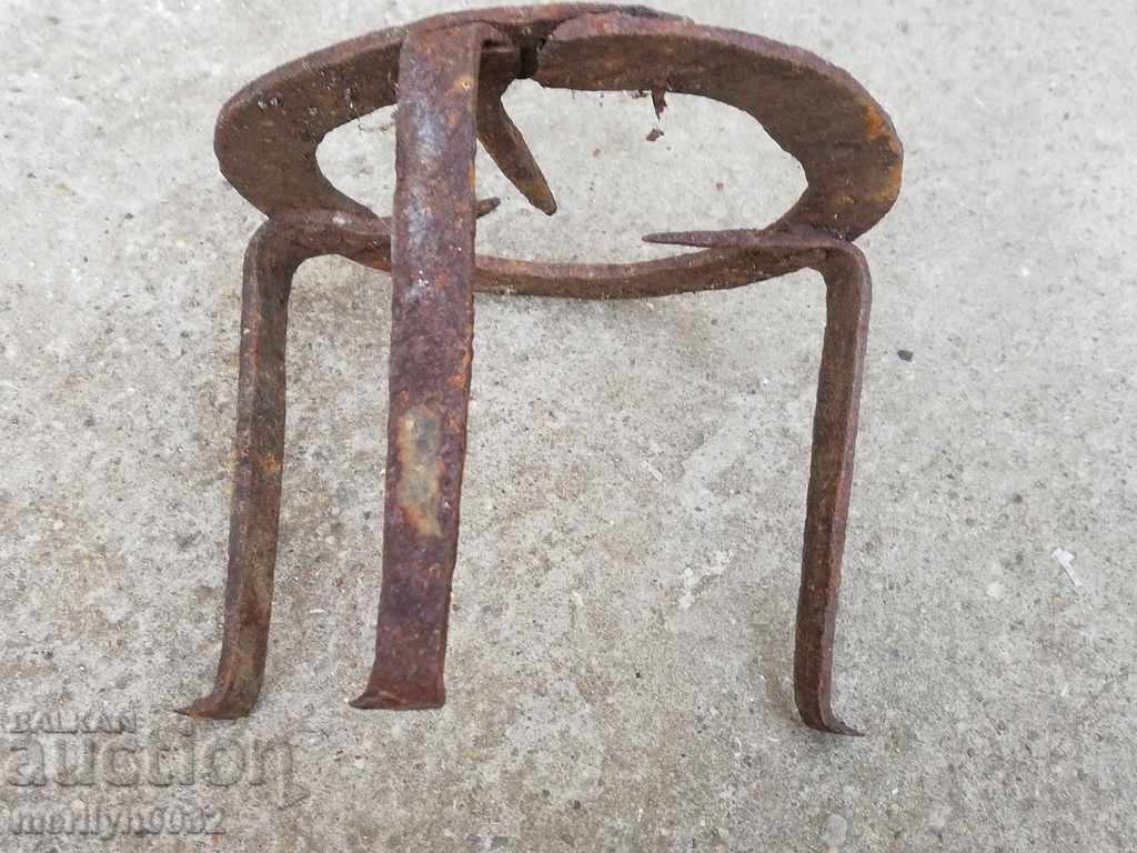 Saek, pistachio, wrought iron, hearth with price 39.00 BGN | € 19.94 Saek, pistachio, wrought iron, hearth with price 39.00 BGN | € 19.94