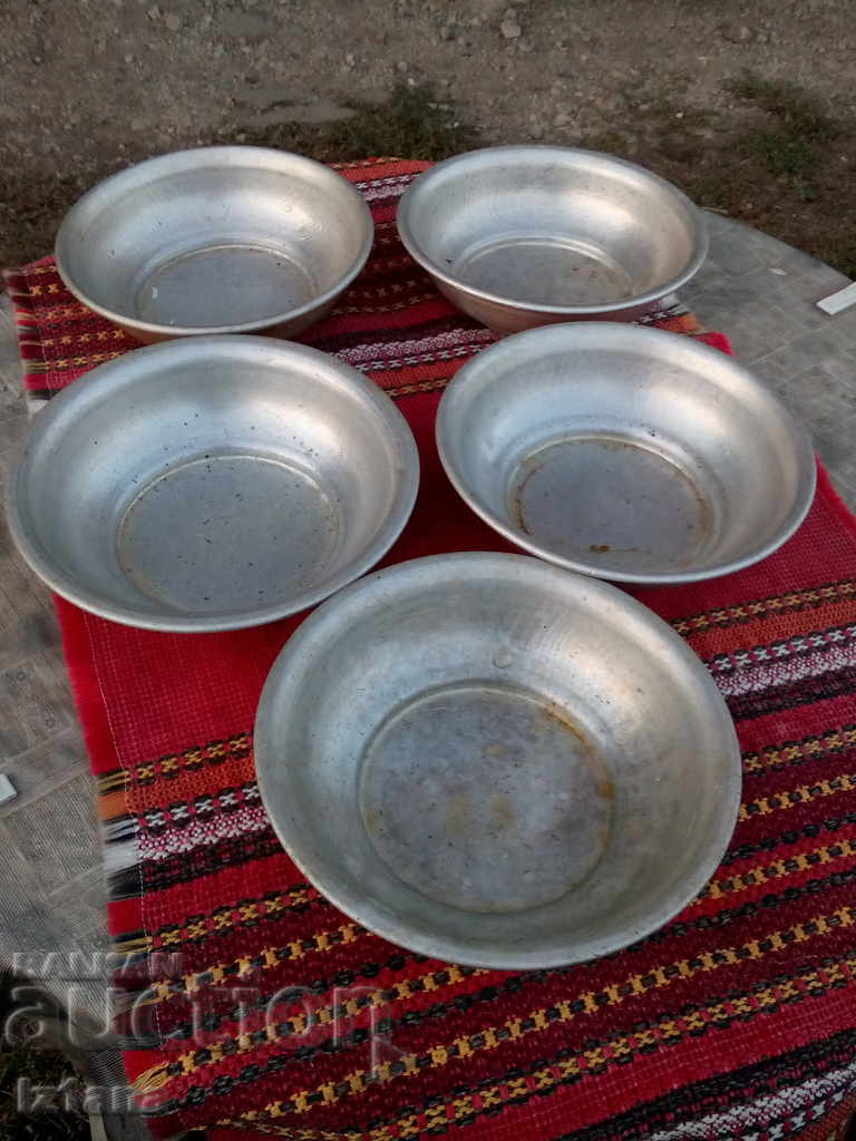 Aluminum bowl, bowls with price 30.00 BGN | € 15.34 Aluminum bowl, bowls with price 30.00 BGN | € 15.34