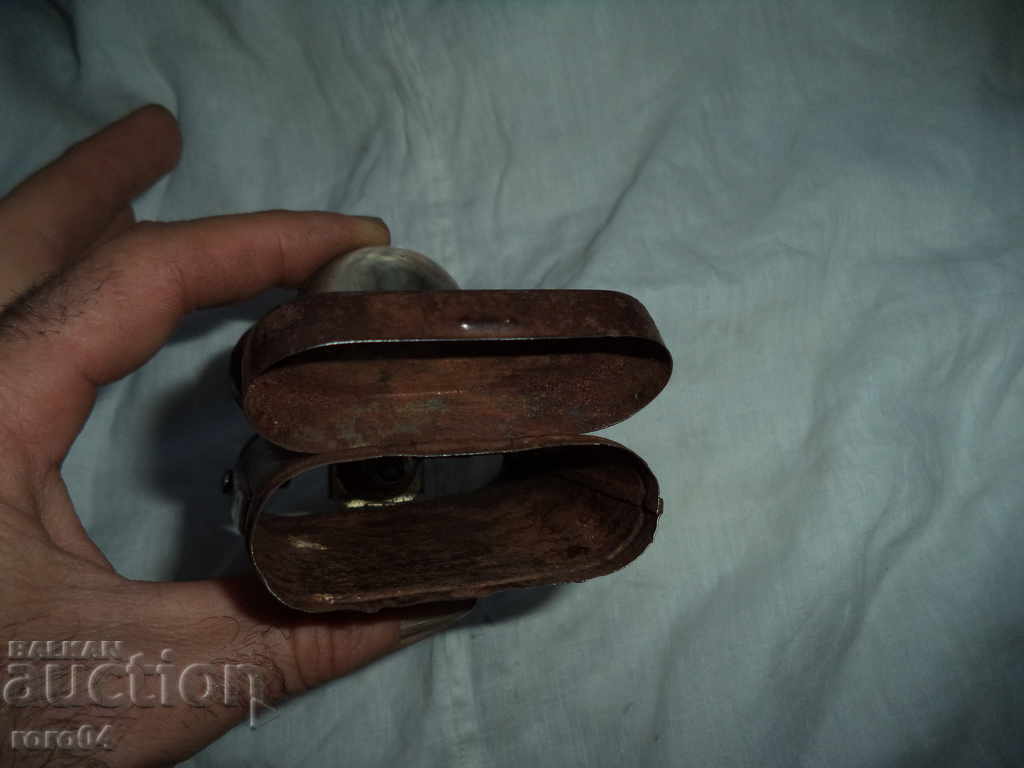 OLD TIN FLASH LIGHT - WWII - 5 OLD TIN FLASH LIGHT - WWII - 5