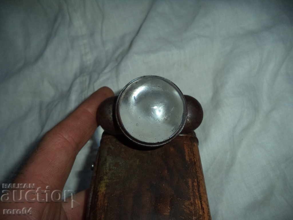 OLD TIN FLASH LIGHT - WWII - 6 OLD TIN FLASH LIGHT - WWII - 6