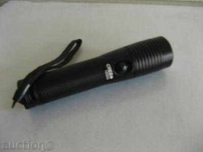 Auction Powerful CREE lantern, Police 5000W + car charger Auction Powerful CREE lantern, Police 5000W + car charger