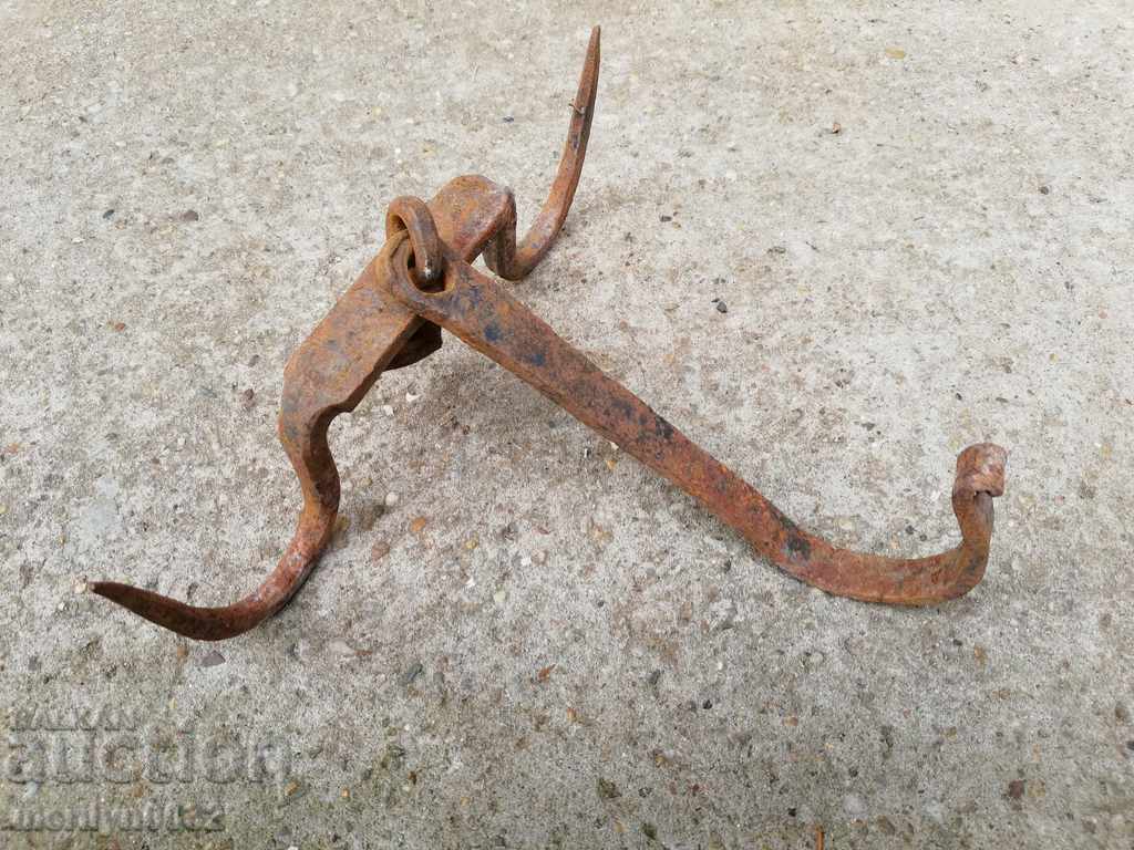An old forged scraping hook, double twin - 5 An old forged scraping hook, double twin - 5