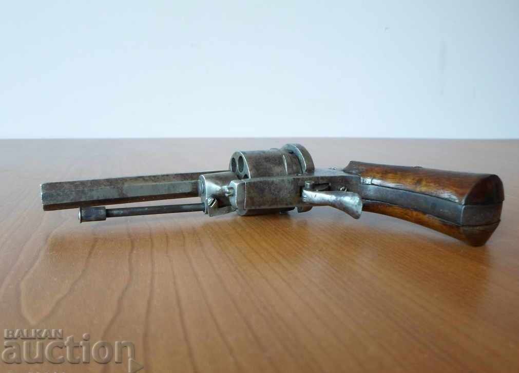 пистолет пищов Револвер Лефуше с цена € 390.00 | 762.77 лв.