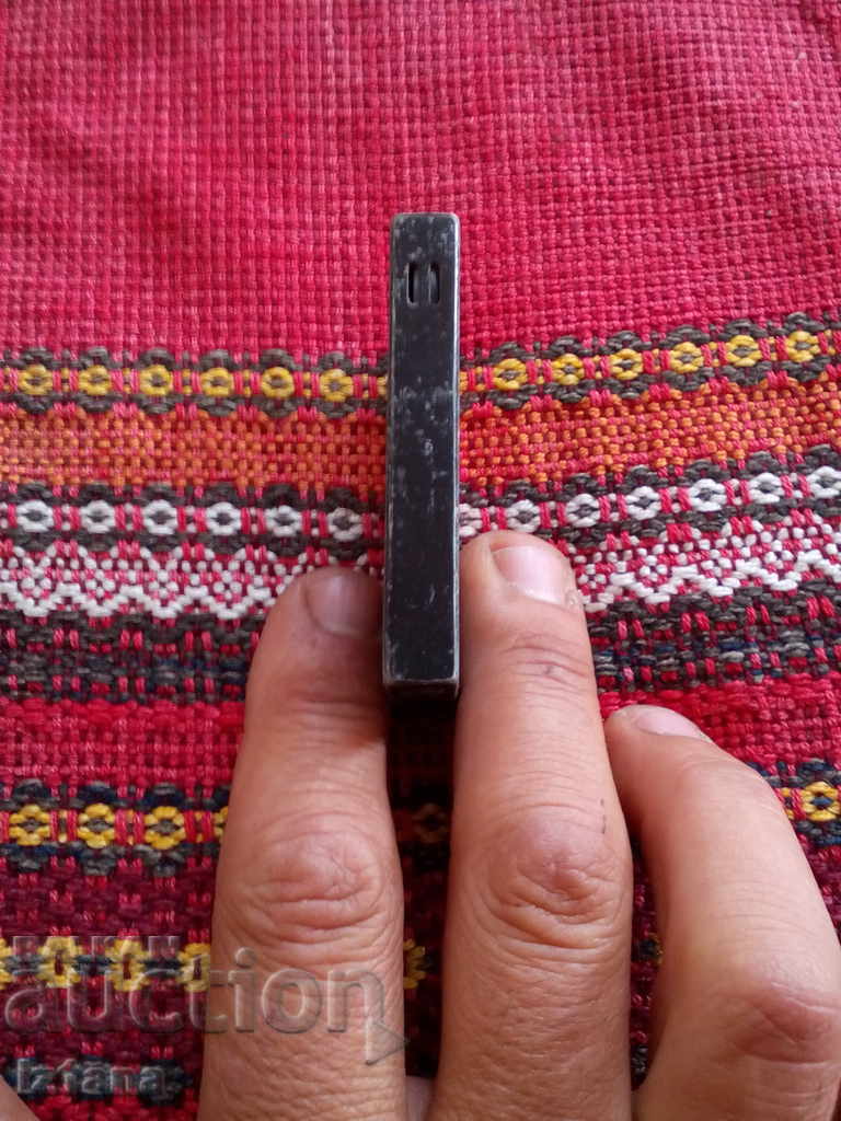 An old lighter with price 5.00 BGN | € 2.56 An old lighter with price 5.00 BGN | € 2.56