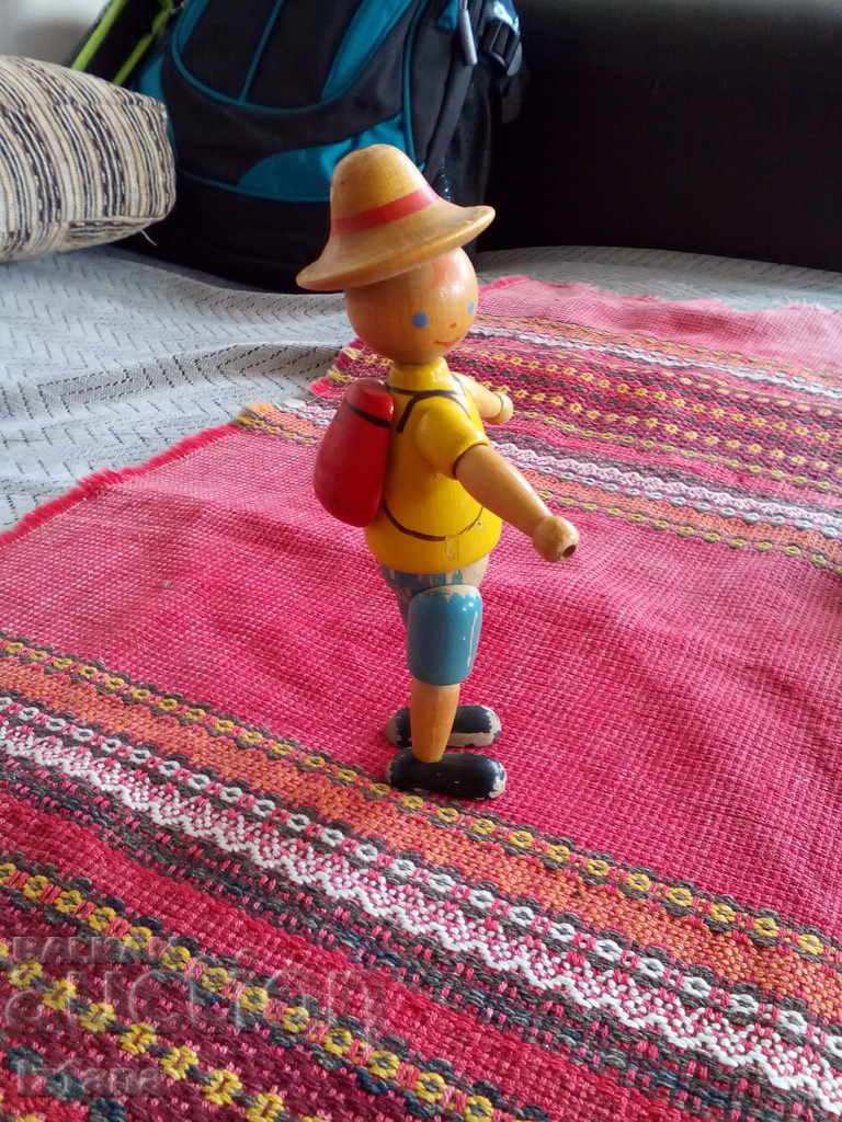 Delivery of An old wooden toy