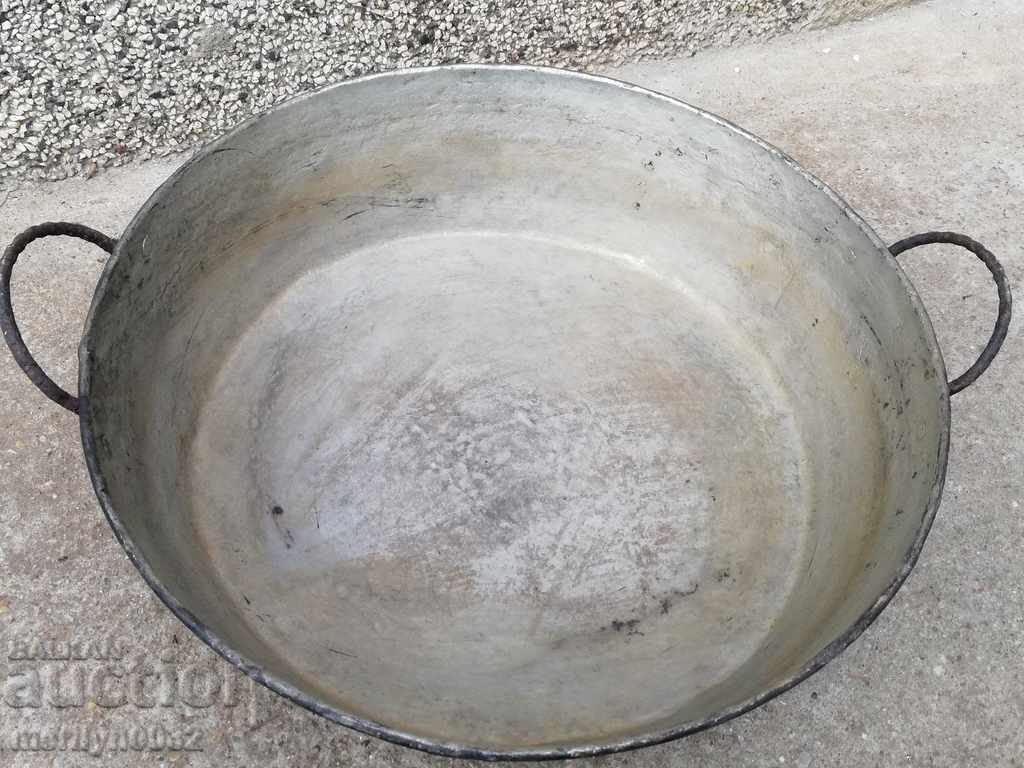Old copper pan copper casserole copper vessel with price 139.00 BGN | € 71.07 Old copper pan copper casserole copper vessel with price 139.00 BGN | € 71.07