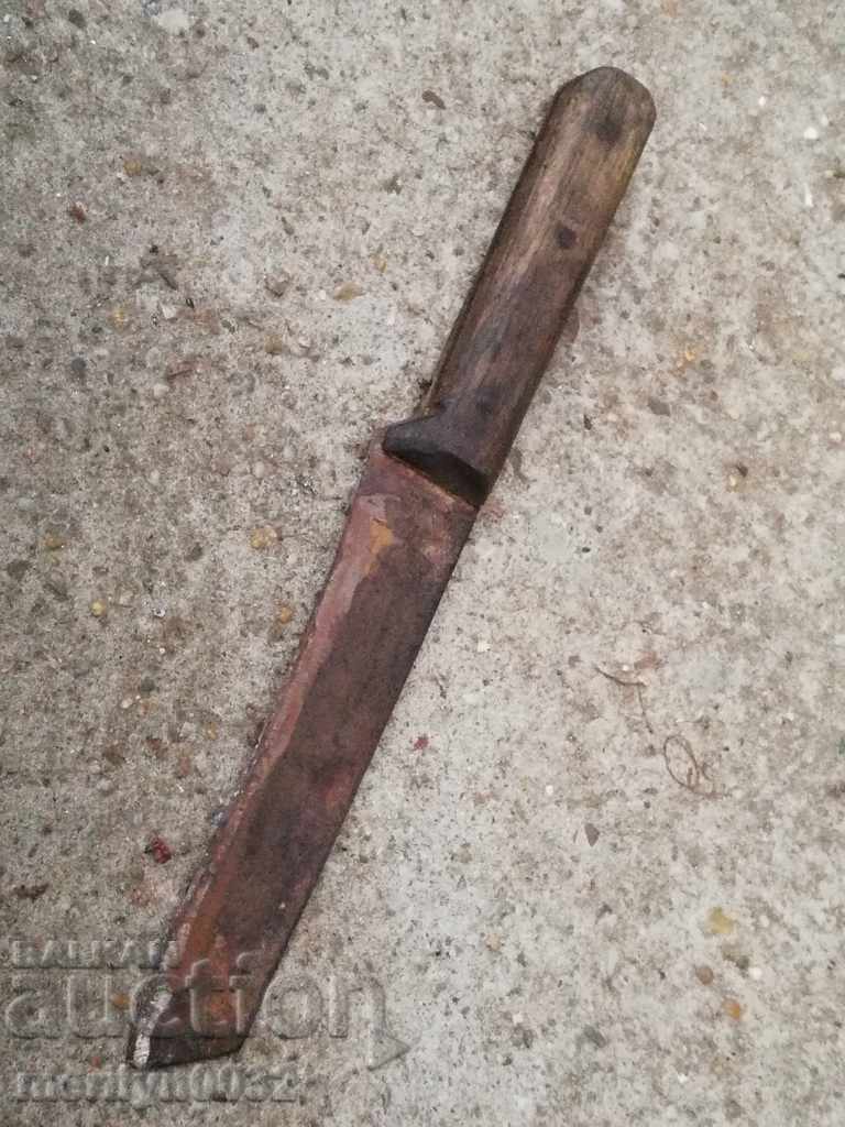 An old knife, a karaoke, a knife blade with price 36.00 BGN | € 18.41 An old knife, a karaoke, a knife blade with price 36.00 BGN | € 18.41