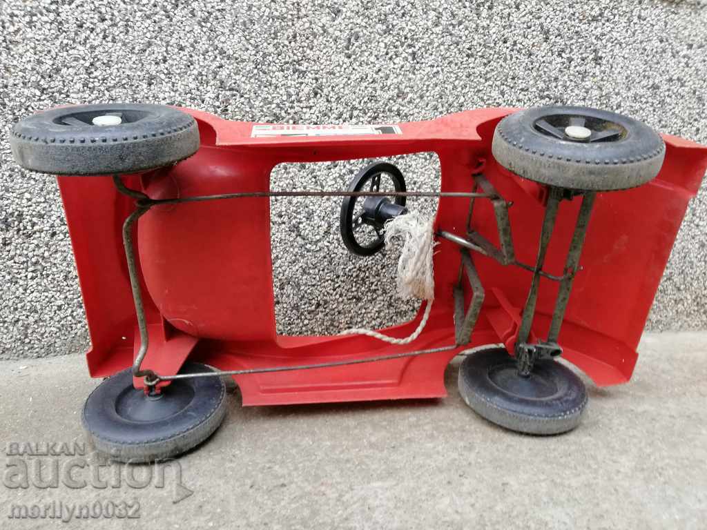 Доставка на Детска пластмасова играчка кола, количка късен соц 80-те год Доставка на Детска пластмасова играчка кола, количка късен соц 80-те год